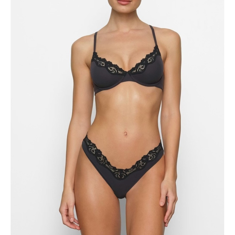 Skims Fits Everybody Lace Unlined Demi Bra BA-DEM-9062 Onyx 34DD - Picture 3 of 5
